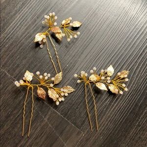 Gold leaf hairpiece with wire and white beads